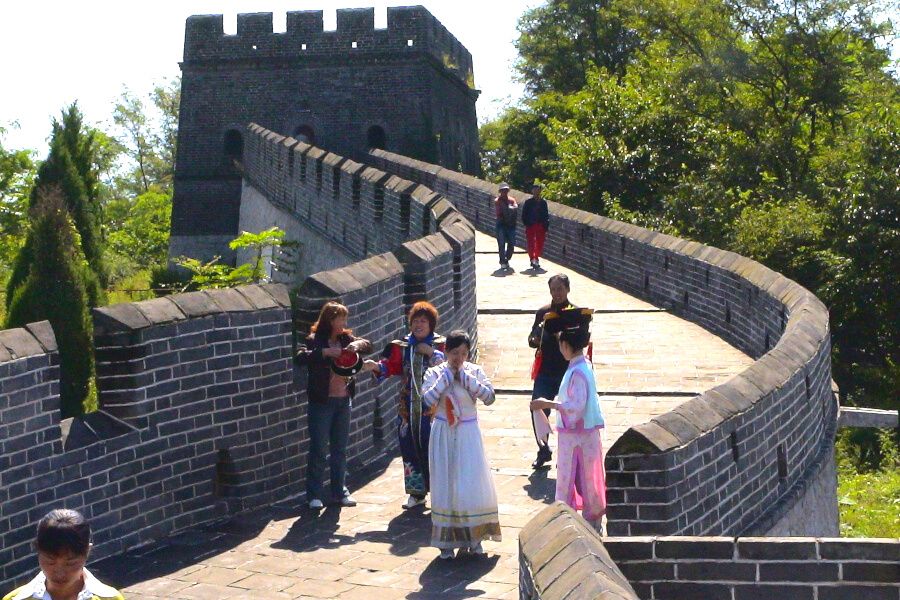 Gran Muralla de la Montaña del Tigre en Dandong, China. Visita Dandong, la puerta de entrada a la RPDC (Corea del Norte)
