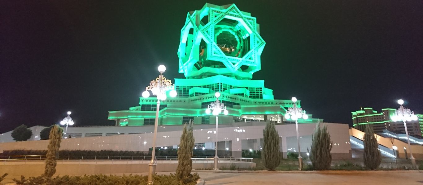 Full flames at the Darwaza Crater in Turkmenistan