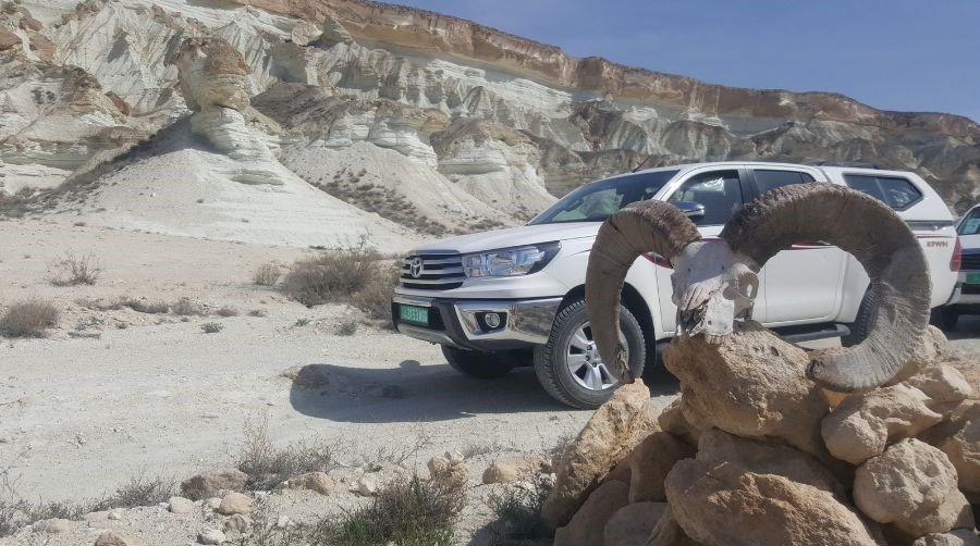 Drive to Yangikala Canyons, Turkmenistan